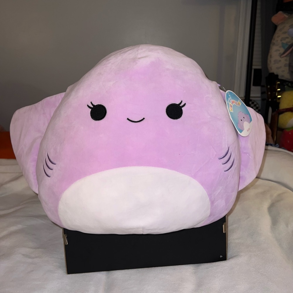 NEW Aziza the Stingray Squishmallow 16 Inch